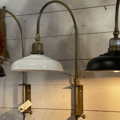 Лампа настенная 45 см белая