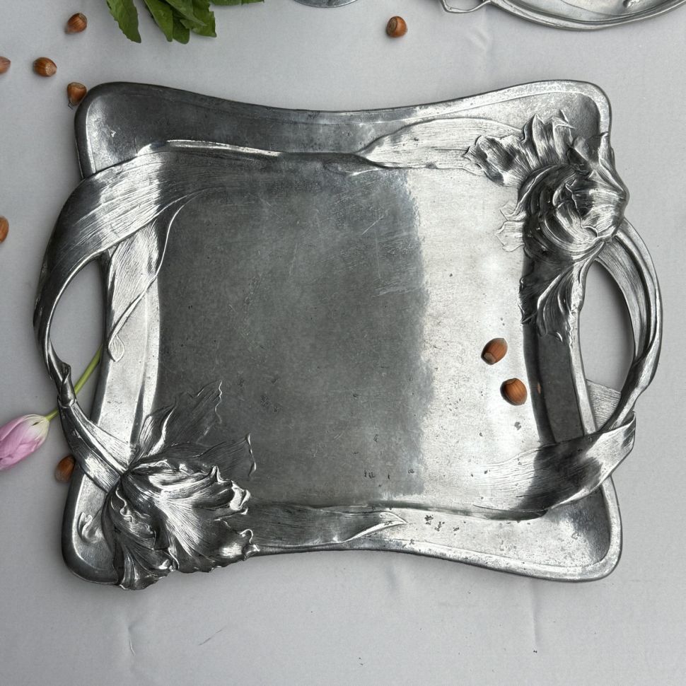 Поднос Арнуво Тюльпан 49х38 см олово 