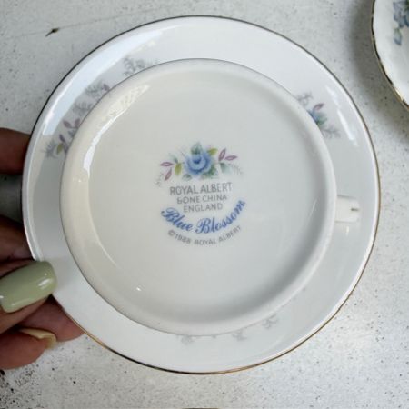 Кофейная пара Royal Albert Blue Blossom 170 мл Англия 