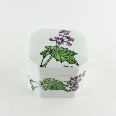 Шкатулка с ботаническим рисунком керамика