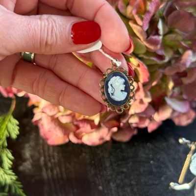 Подвеска Камея синяя 3 см бижутерия