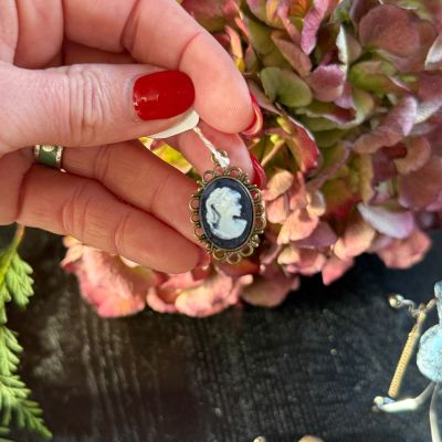 Подвеска Камея синяя 3 см бижутерия