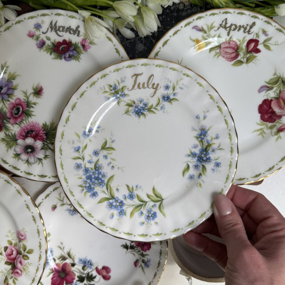  Тарелка Royal Albert 12 месяцев Июль 16 см Англия