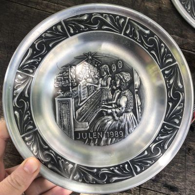 Тарелка 19 см с подвесом олово Design Astry Holthe 1989 г.