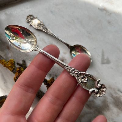 Ложка кофейная Цветы 10 см серебро