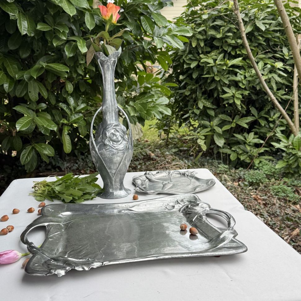 Ваза Арнуво Девушки 43 см олово  