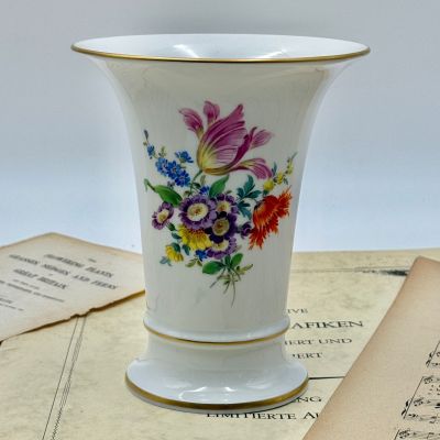 Ваза Meissen 17 см Мейсенский букет 1973 г Германия ручная роспись белая