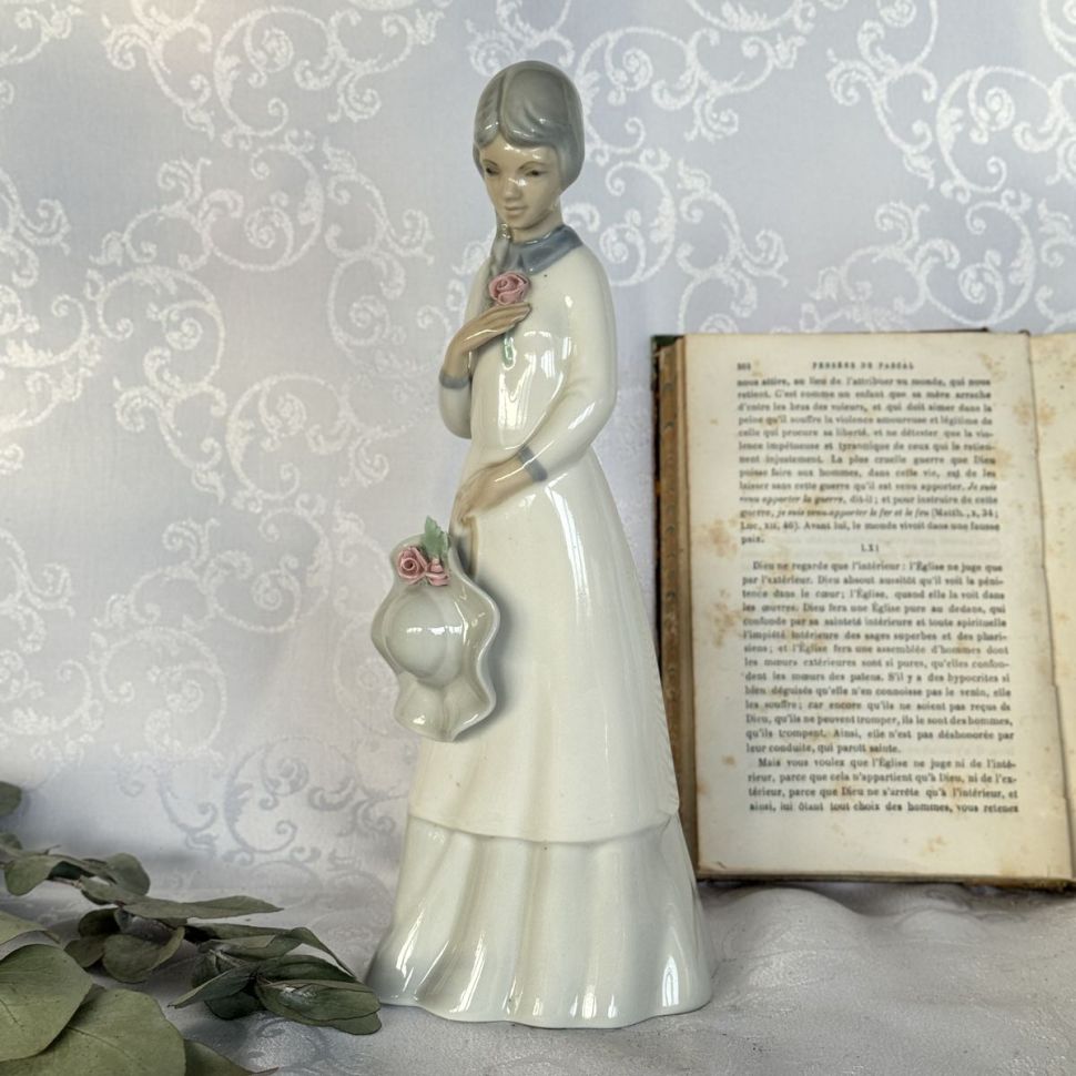 Статуэтка Девушка со шляпкой Porceval Villamarchante Valencia 24 см Испания 