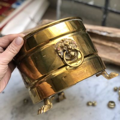 Кашпо на трех ножках с ручками Латунь