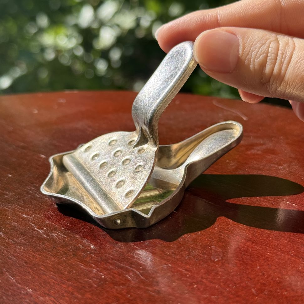 Соковыжималка сквизер для лимона мельхиор патина