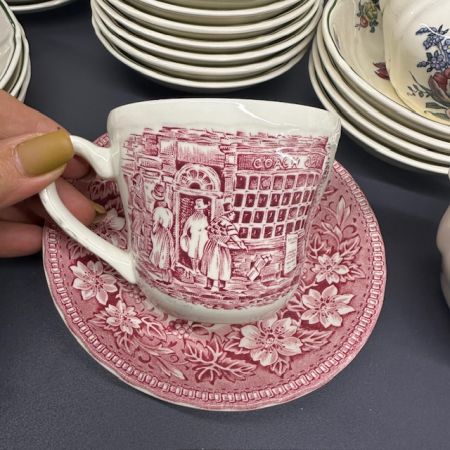 Чайная пара Royal Tudor Ware Coaching Taverns 200 мл Англия ironstone ironstone       