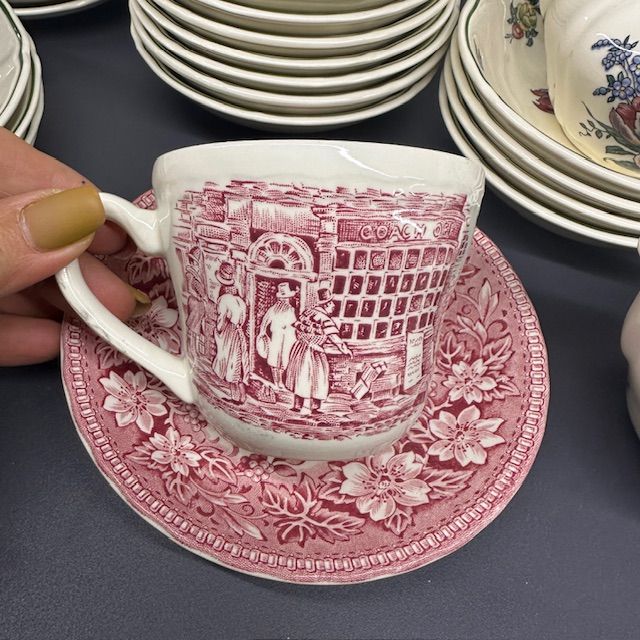 Чайная пара Royal Tudor Ware Coaching Taverns 200 мл Англия ironstone
