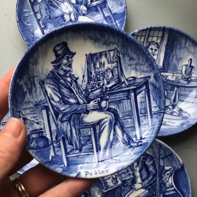 Блюдце 11 см Wedgwood "Алкоголики" Pedlar