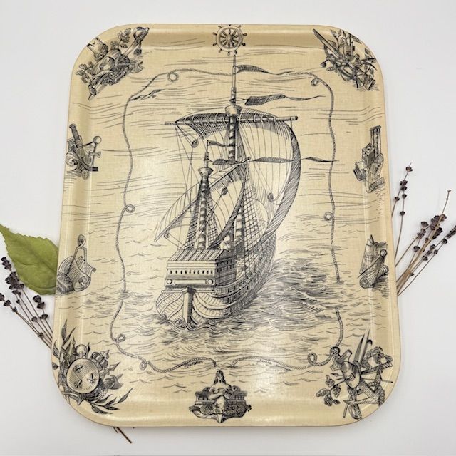 Поднос Каравелла Brevet C.G.D.G. 51 см Франция