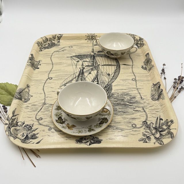 Поднос Каравелла Brevet C.G.D.G. 51 см Франция