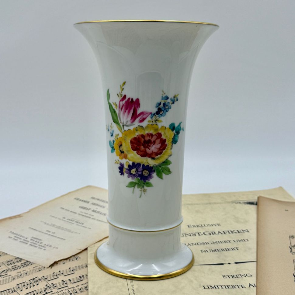 Ваза Kaiser 25 см Мейсенский букет 1970 гг Германия белая