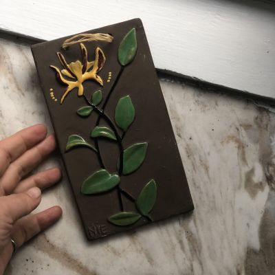 Изразец керамический, цветок, с подвесом