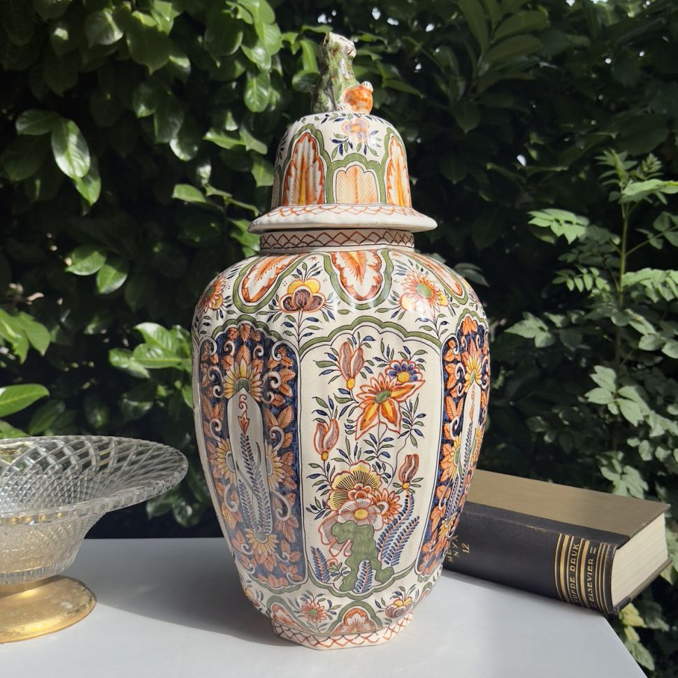 Ваза с крышкой чайница 52 см 17 век полихром