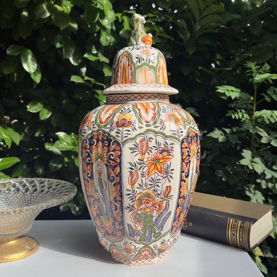 Ваза с крышкой чайница 52 см 17 век полихром