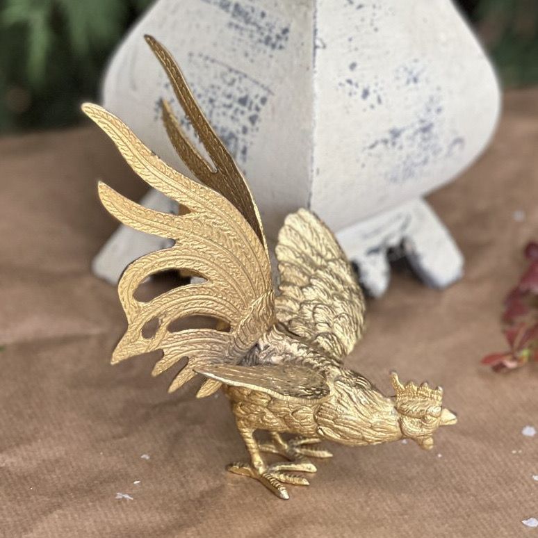 Статуэтка Петух Защищающийся 16 см золотистый