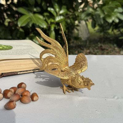 Статуэтка Петух Защищающийся 16 см золотистый