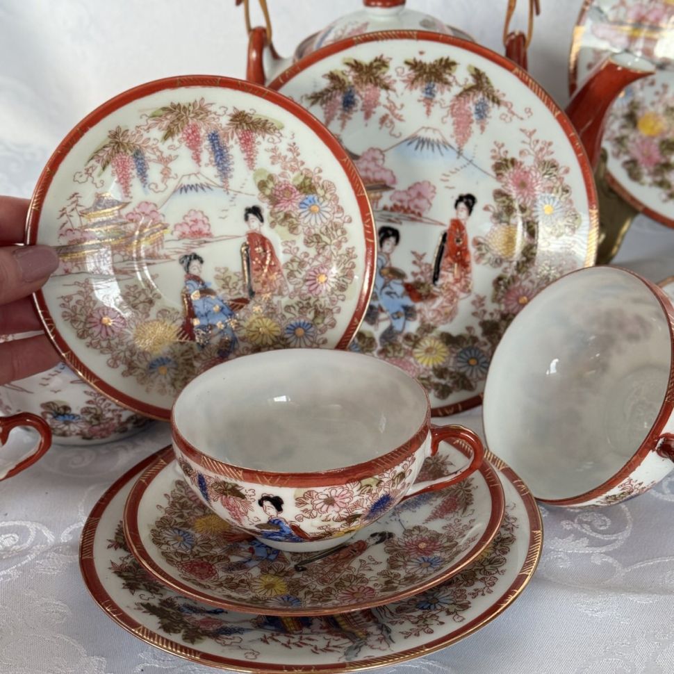 Молочник Гейши в саду у Фудзиямы 180 мл фарфор Япония        