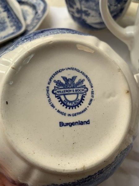 Чайник ВиллеройБох Burgenland 1,4 л синий фарфор Германия 