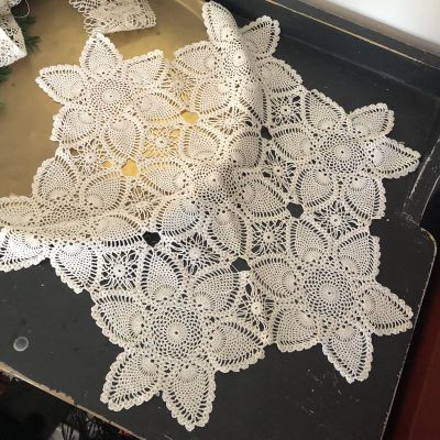 Салфетка с цветами ручная работа 