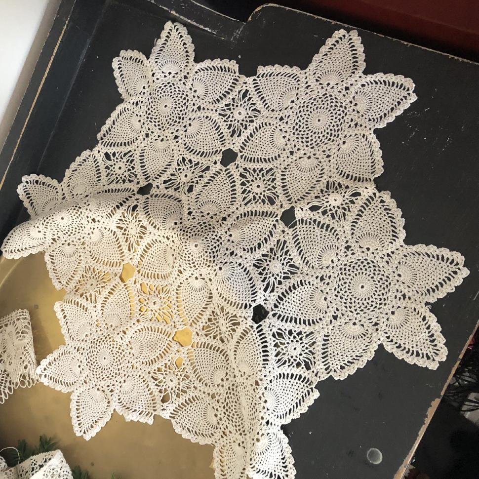 Салфетка с цветами ручная работа