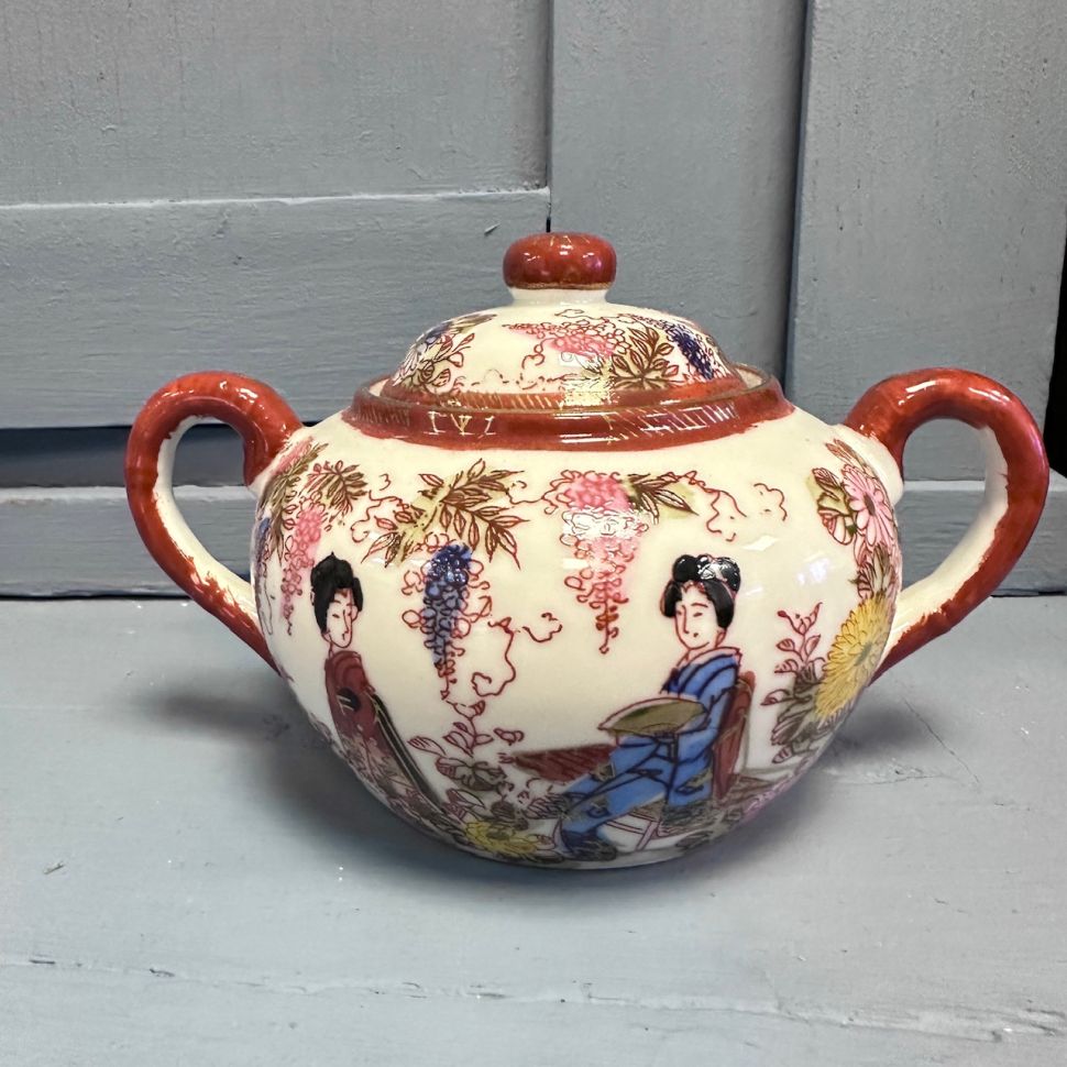 Сахарница Гейши в саду у Фудзиямы 15 см фарфор Япония