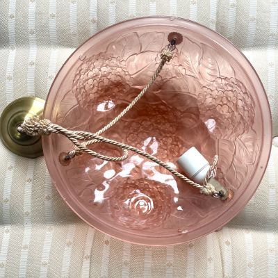 Люстра в стиле Lalique из розового стекла 30-е годы Франция