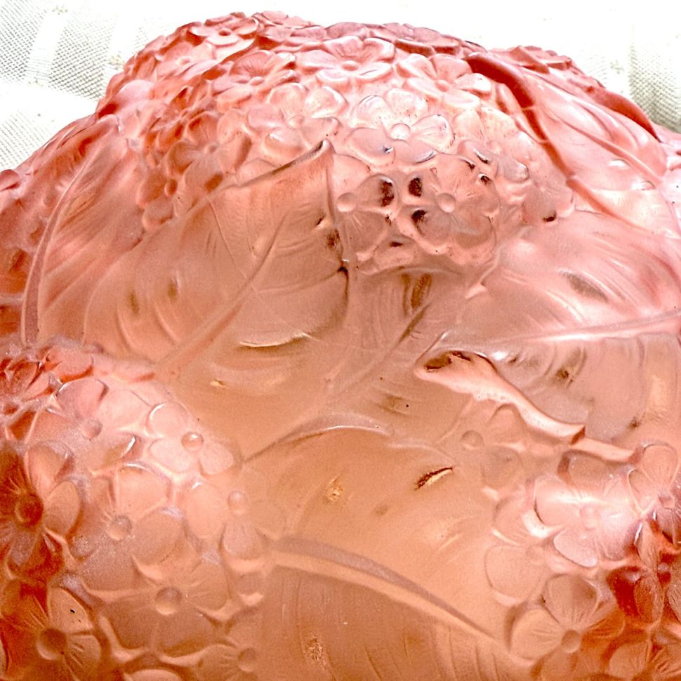 Люстра в стиле Lalique из розового стекла 30-е годы Франция