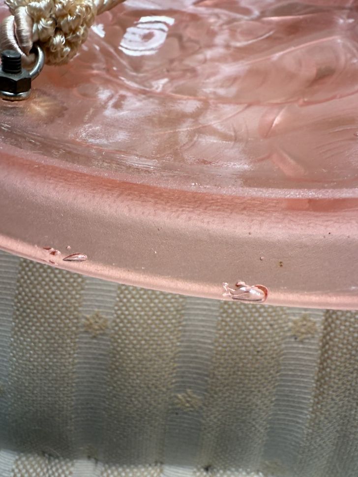 Люстра в стиле Lalique из розового стекла 30-е годы Франция