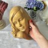 Скульптура настенная бюст девушки 25 см резьба береза