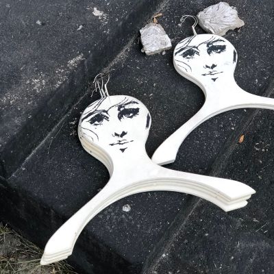 Вешалка плечики 47 см Девушка дерево