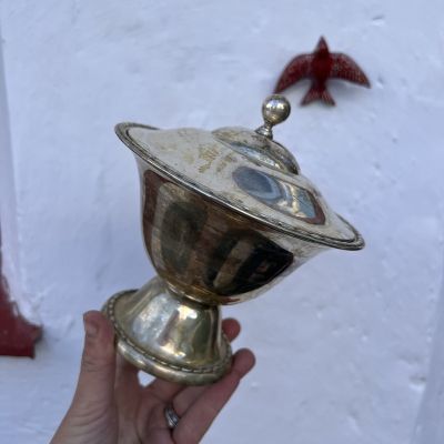 Сахарница бонбоньерка с крышкой 16 см мельхиор серебрение