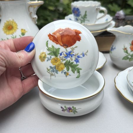 Шкатулка Meissen Мейсенский букет​ 9 см 1966 г. Германия