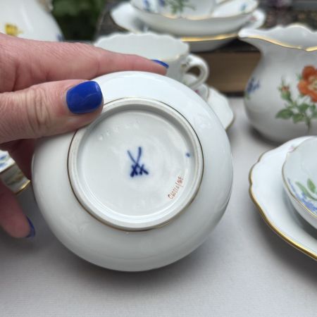 Шкатулка Meissen Мейсенский букет​ 9 см 1966 г. Германия