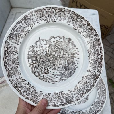 Тарелка 24 см Tudor Village Broadhurst Staffordshire Англия 