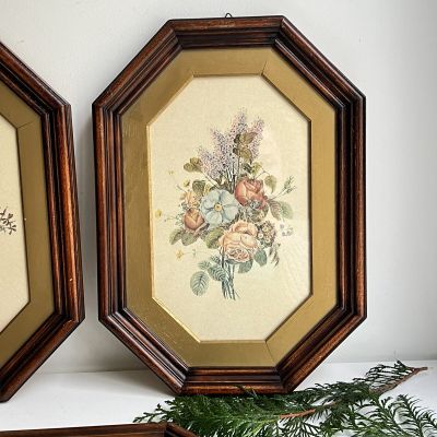 Репродукция в восьмиугольной раме Цветы 28х39 см Италия