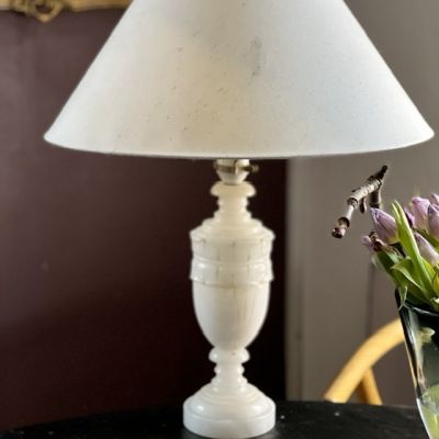 Лампа настольная мрамор 40 см без абажура