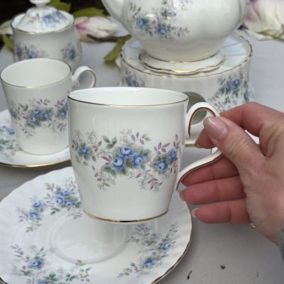 Кружка Royal Albert Blue Blossom 300 мл Англия