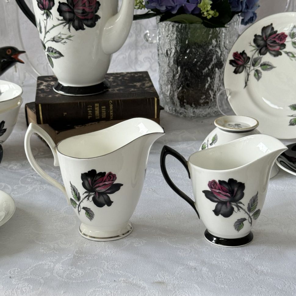 Молочник Royal Albert Masquerade 1950-1960 гг 150 мл Англия