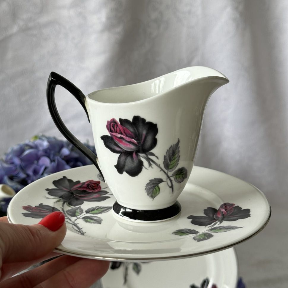 Молочник Royal Albert Masquerade 1950-1960 гг 150 мл Англия