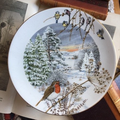 Тарелка Англия Royal Worcester, DECEMBER Снегирь