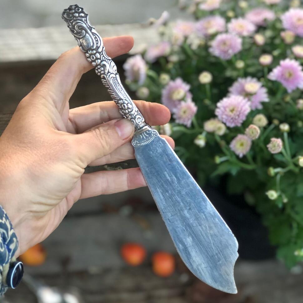 Нож сервировочный 23 см Цветы мельхиор