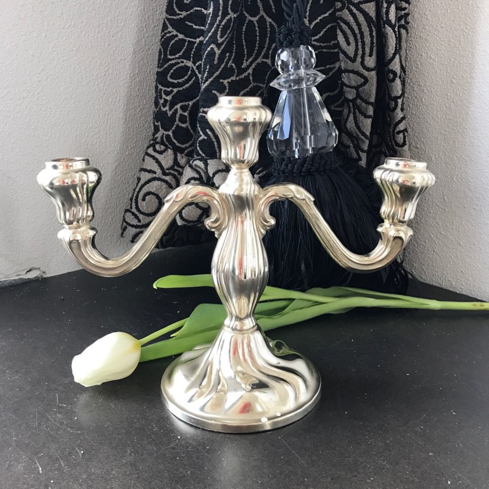 Подсвечник на три свечи