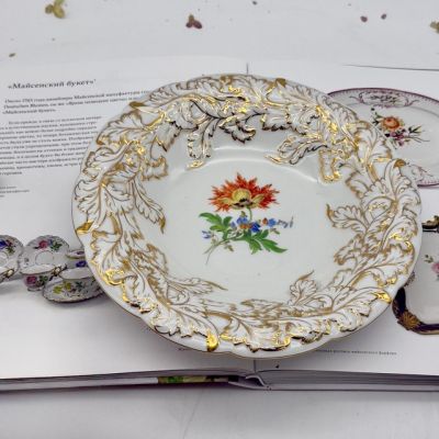 Блюдо Meissen 26 см Мейсенский букет 1982 г. Германия