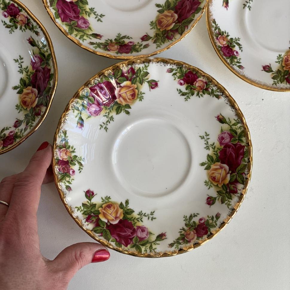 Блюдце 14 см Royal Albert Old Country Roses Англия