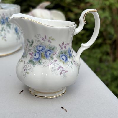 Молочник Royal Albert Blue Blossom 140 мл Англия